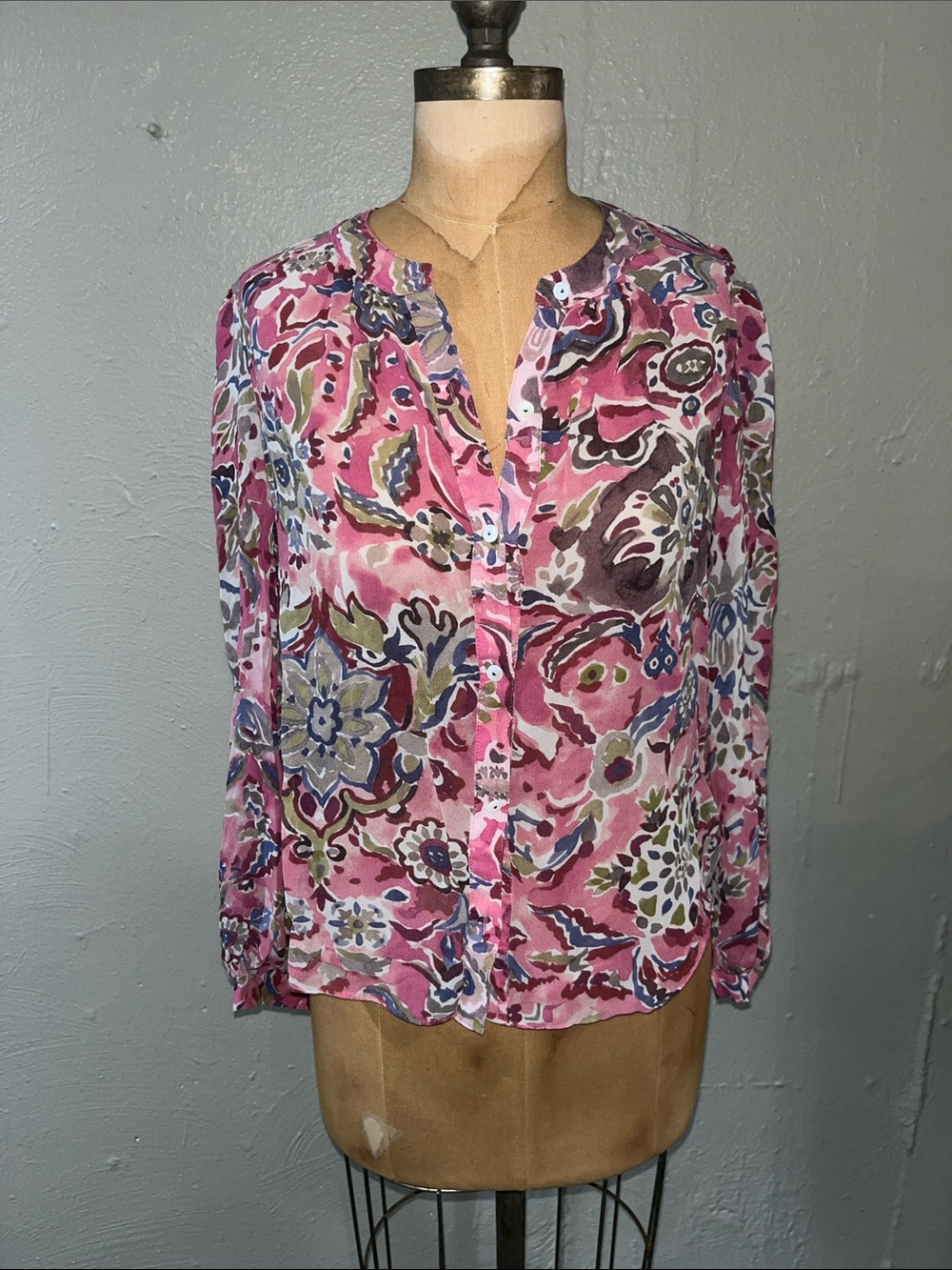 Women's Pink Floral Print Button-Down Blouse